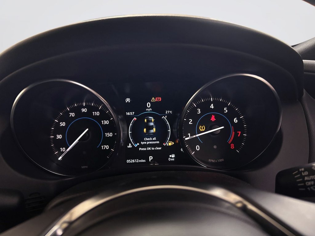 2019 Jaguar XE — image 16