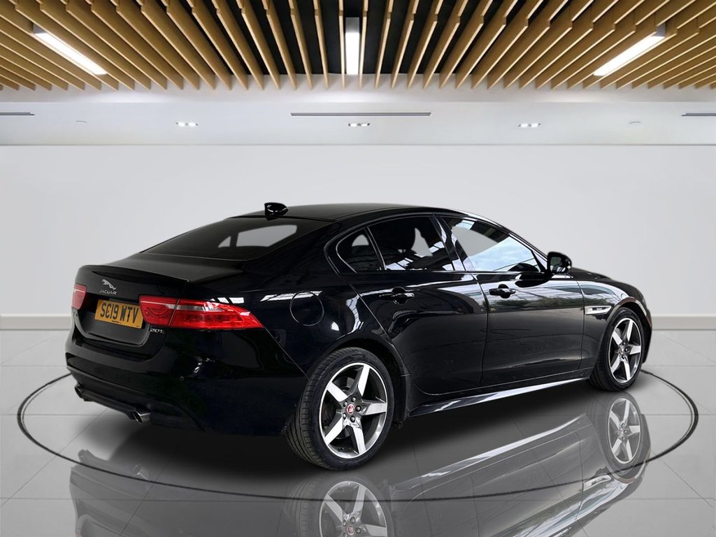2019 Jaguar XE — image 8
