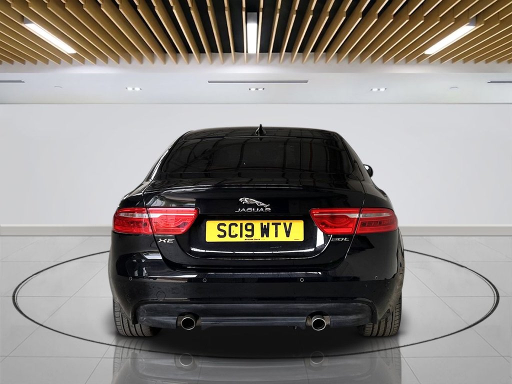 2019 Jaguar XE — image 7