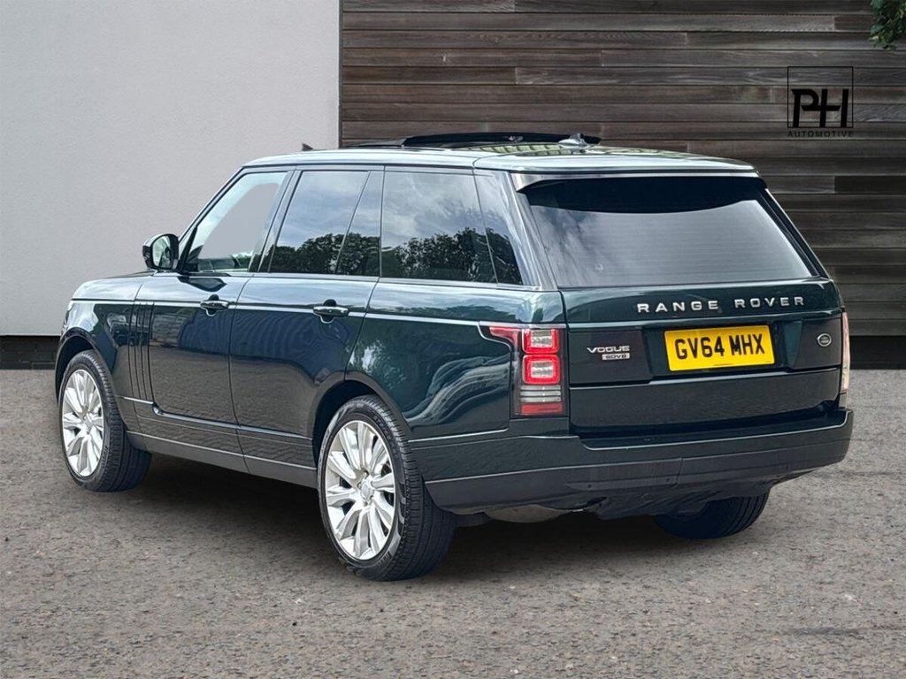 USED 2015 64 LAND ROVER RANGE ROVER 4.4 SD V8 Vogue SUV 5dr Diesel Auto 4WD Euro 5 (339 ps) AINTREE GREEN|CLEAR GLASS POSSIBLE