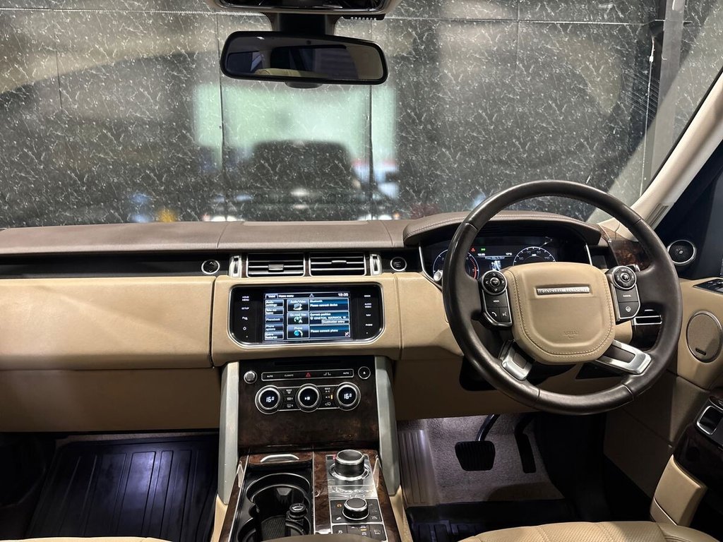 USED 2015 64 LAND ROVER RANGE ROVER 4.4 SD V8 Vogue SUV 5dr Diesel Auto 4WD Euro 5 (339 ps) AINTREE GREEN|CLEAR GLASS POSSIBLE