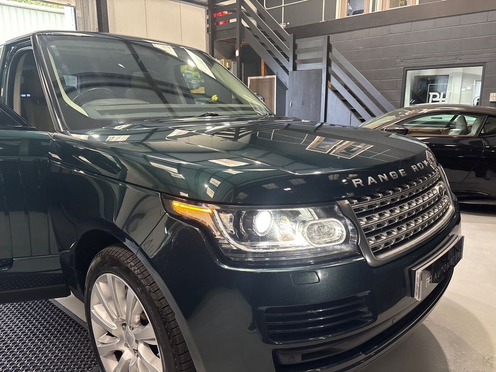 USED 2015 64 LAND ROVER RANGE ROVER 4.4 SD V8 Vogue SUV 5dr Diesel Auto 4WD Euro 5 (339 ps) AINTREE GREEN|CLEAR GLASS POSSIBLE
