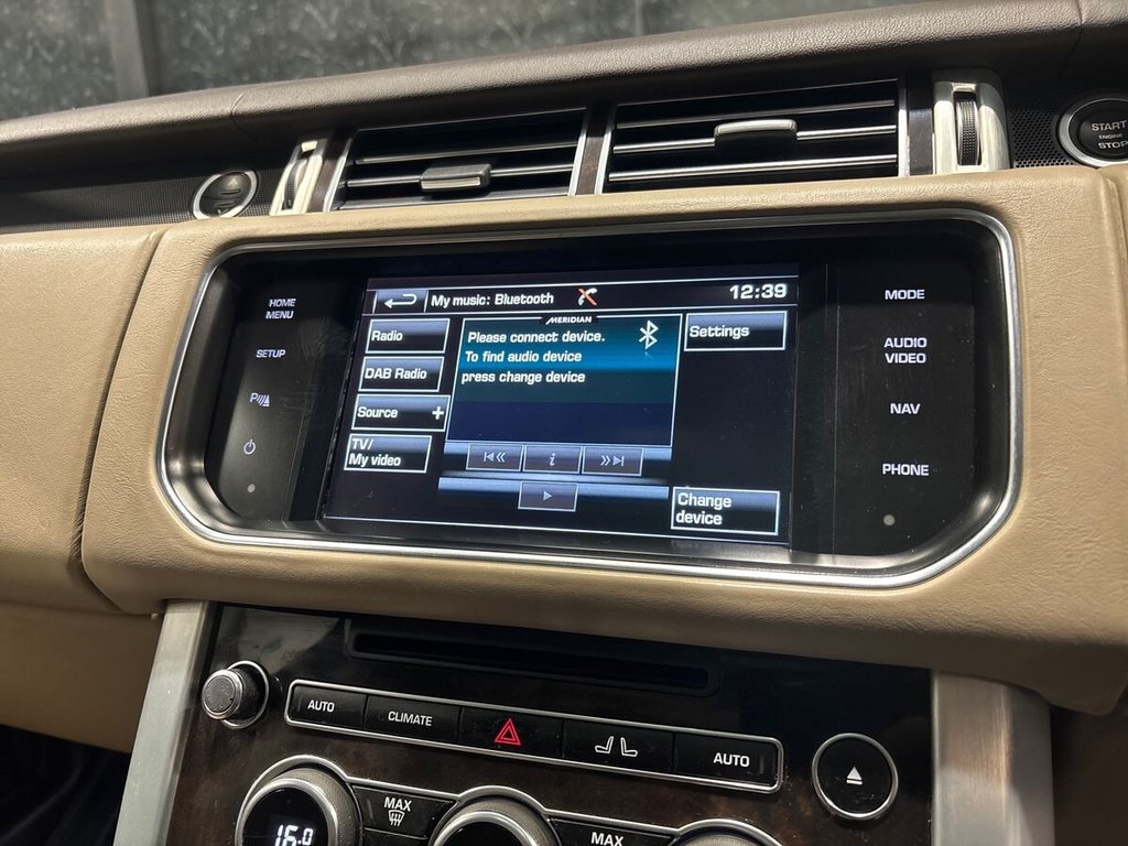 USED 2015 64 LAND ROVER RANGE ROVER 4.4 SD V8 Vogue SUV 5dr Diesel Auto 4WD Euro 5 (339 ps) AINTREE GREEN|CLEAR GLASS POSSIBLE