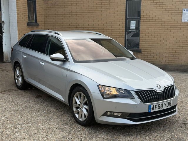 View our SKODA SUPERB
