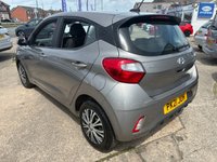 USED 2021 21 HYUNDAI I10 1.0 SE Connect Hatchback 5dr Petrol Manual Euro 6 (s/s) (67 ps) 2 OWNERS FROM NEW* AUTO START / STOP* TRACTION CONTROL LANE ASSIST* AIR CON* BLUETOOTH PHONE AND AUDIO* DAB* USB* REMOTE CENTRAL LOCKING WITH 2 KEYS* ELECTRIC WINDOWS & MIRRORS* AUTOMATIC LIGHTS