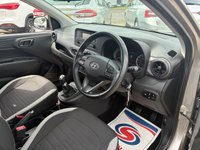 USED 2021 21 HYUNDAI I10 1.0 SE Connect Hatchback 5dr Petrol Manual Euro 6 (s/s) (67 ps) 2 OWNERS FROM NEW* AUTO START / STOP* TRACTION CONTROL LANE ASSIST* AIR CON* BLUETOOTH PHONE AND AUDIO* DAB* USB* REMOTE CENTRAL LOCKING WITH 2 KEYS* ELECTRIC WINDOWS & MIRRORS* AUTOMATIC LIGHTS