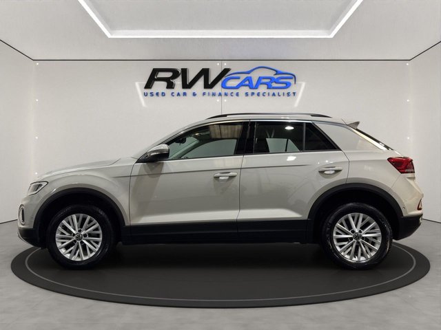 View our VOLKSWAGEN T-ROC