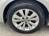 USED 2015 15 VOLKSWAGEN GOLF 1.6 TDI BlueMotion Tech SE Estate 5dr Diesel Manual Euro 5 (s/s) (105 ps) 1 OWNER -- FULL SERVICE HISTORY -- PARKING SENSORS -- AD.CRUISE -- &pound;20 TAX