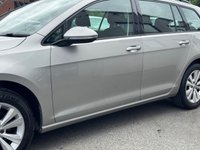 USED 2015 15 VOLKSWAGEN GOLF 1.6 TDI BlueMotion Tech SE Estate 5dr Diesel Manual Euro 5 (s/s) (105 ps) 1 OWNER -- FULL SERVICE HISTORY -- PARKING SENSORS -- AD.CRUISE -- &pound;20 TAX