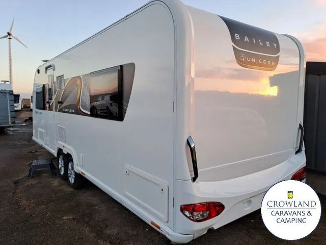 View our BAILEY UNICORN PAMPLONA