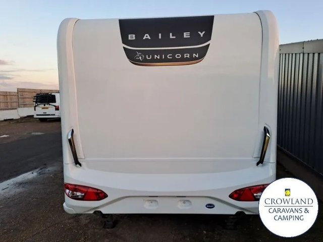 View our BAILEY UNICORN PAMPLONA