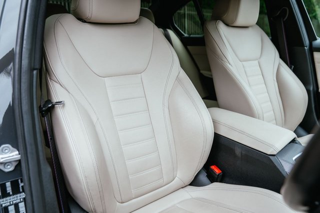 View our BMW 3 SERIES