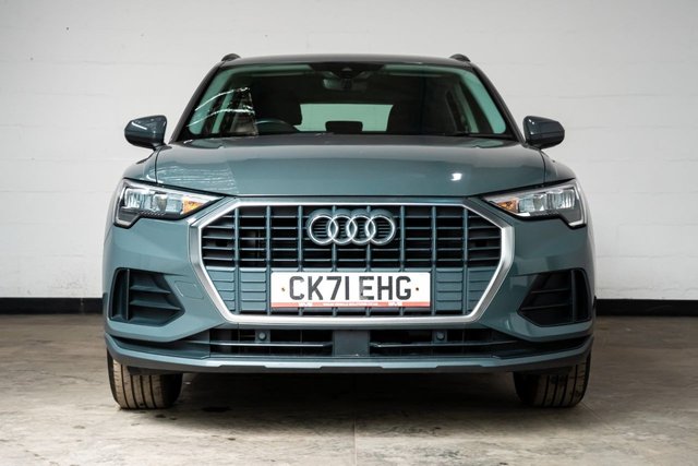 View our AUDI Q3