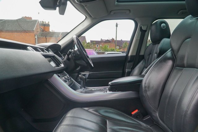View our LAND ROVER RANGE ROVER SPORT