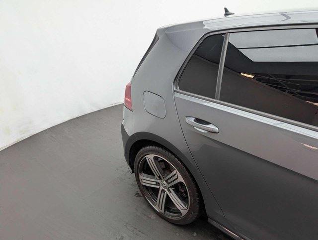 USED 2017 67 VOLKSWAGEN GOLF 2.0 Golf R TSi Semi-Auto 4WD 5dr CLICK+COLLECT / HOME DELIVERY