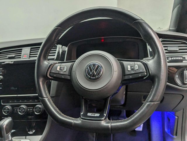 USED 2017 67 VOLKSWAGEN GOLF 2.0 Golf R TSi Semi-Auto 4WD 5dr CLICK+COLLECT / HOME DELIVERY