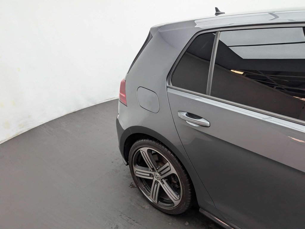 Used 2017 67 VOLKSWAGEN GOLF 2.0 Golf R TSi Semi-Auto 4WD 5dr CLICK+COLLECT / HOME DELIVERY