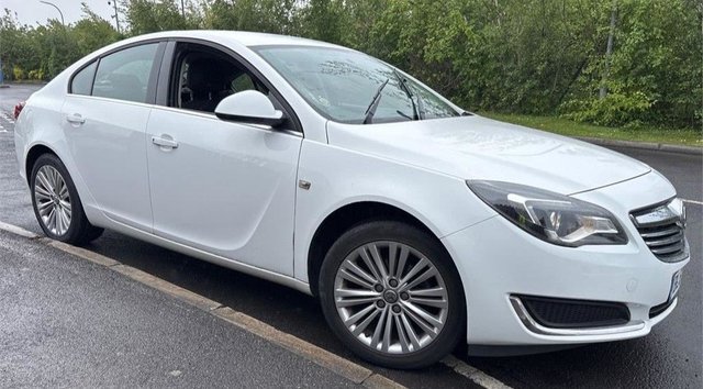 View our VAUXHALL INSIGNIA
