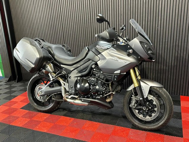 View our TRIUMPH TIGER 1050