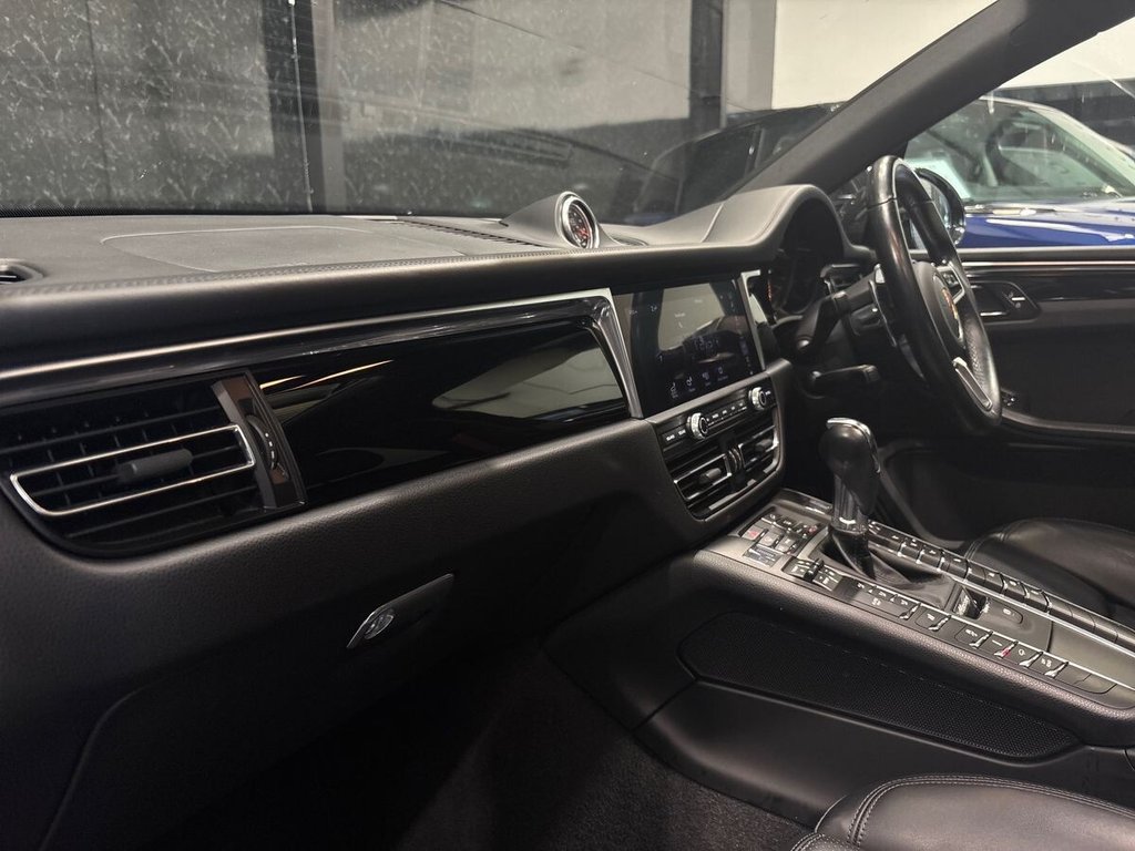 USED 2020 20 PORSCHE MACAN 2.9T V6 GTS SUV 5dr Petrol PDK 4WD Euro 6 (s/s) (380 ps) PAN ROOF|CHRONO|AIR SUSPENSION|BOSE