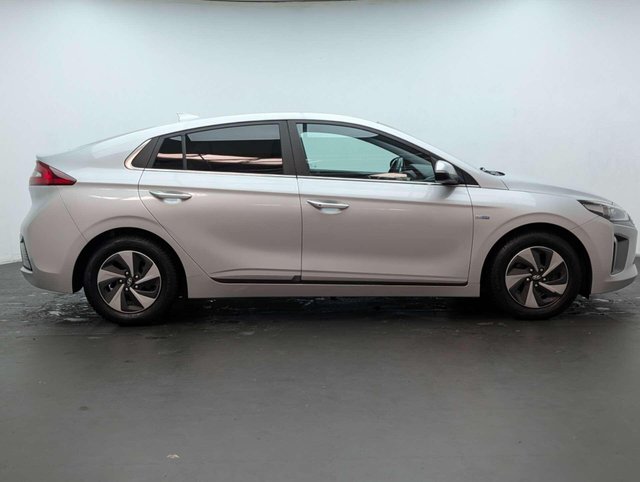 USED 2017 67 HYUNDAI IONIQ 1.6 IONIQ Premium FHEV Semi-Auto 5dr CLICK+COLLECT / HOME DELIVERY