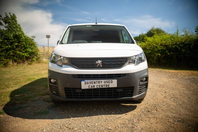 View our PEUGEOT PARTNER
