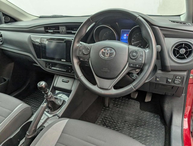 USED 2018 18 TOYOTA AURIS 1.2 Auris Icon Tech VVT-i 5dr CLICK+COLLECT / HOME DELIVERY