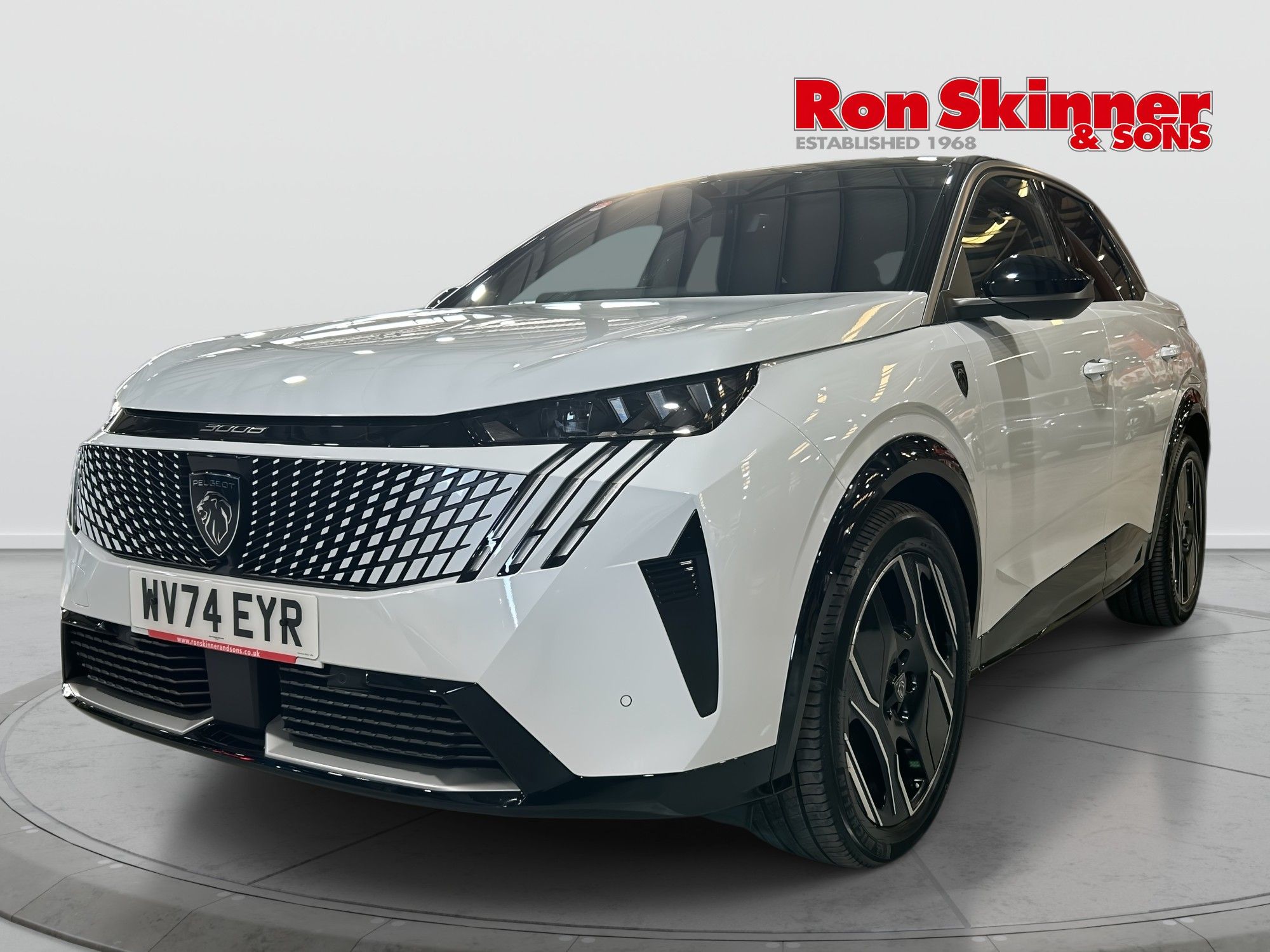 USED 2024 74 PEUGEOT E-3008 73kWh GT SUV 5dr Electric Auto (210 ps) 
