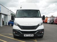 USED 2024 73 IVECO DAILY 2.3 D 35S14 136 BHP 3520 MEDIUM X-HIGH ROOF BUSINESS  MEDIUM WHEELBASE | X- HIGH ROOF | BUSINESS