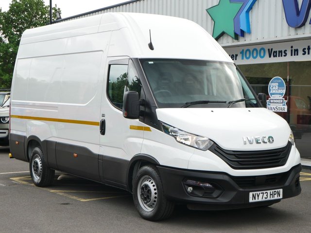 View our Iveco Daily 2.3 D 35S14 136 BHP 3520 MEDIUM X-HIGH ROOF BUSINESS 