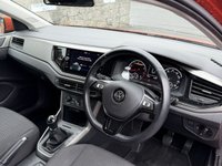USED 2018 67 VOLKSWAGEN POLO 1.0 TSI SE Hatchback 5dr Petrol Manual Euro 6 (s/s) (95 ps) 2 OWNERS FROM NEW+5 SERVICE STAMPS+LOW COST INSURANCE+APPLE CARPLAY+AIR CONDITIONING+FINANCE AVAILABLE ON THIS CAR