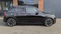 USED 2019 19 MINI HATCH 2.0 Cooper S Exclusive Hatchback 5dr Petrol Steptronic Euro 6 (s/s) (192 ps) *** PANORAMIC ROOF - &pound;5075 WORTH OF EXTRAS - REVERSE CAMERA ***