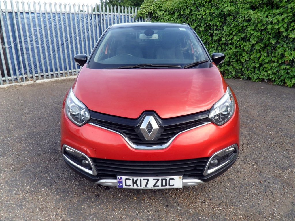 USED 2017 17 RENAULT CAPTUR 1.2 TCe ENERGY Signature Nav SUV 5dr Petrol Auto Euro 6 (s/s) (120 ps) Flame Red Gloss Black Wheels + Roof
