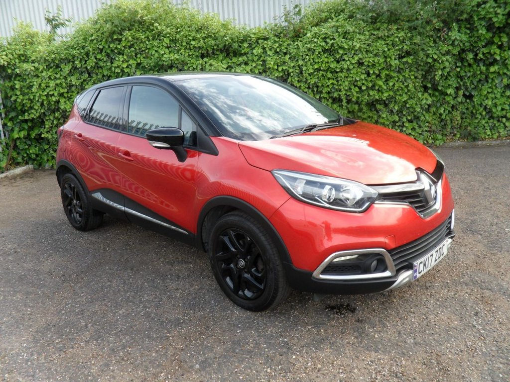 USED 2017 17 RENAULT CAPTUR 1.2 TCe ENERGY Signature Nav SUV 5dr Petrol Auto Euro 6 (s/s) (120 ps) Flame Red Gloss Black Wheels + Roof