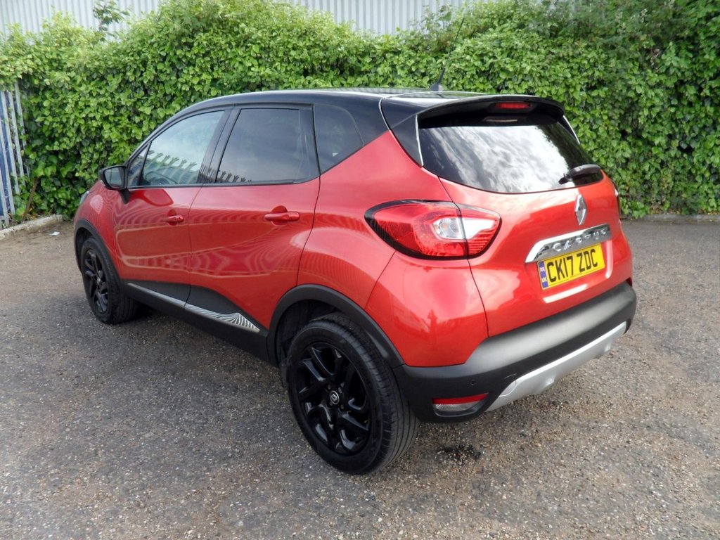 USED 2017 17 RENAULT CAPTUR 1.2 TCe ENERGY Signature Nav SUV 5dr Petrol Auto Euro 6 (s/s) (120 ps) Flame Red Gloss Black Wheels + Roof