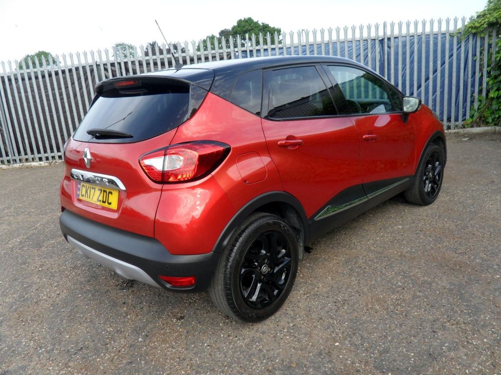 USED 2017 17 RENAULT CAPTUR 1.2 TCe ENERGY Signature Nav SUV 5dr Petrol Auto Euro 6 (s/s) (120 ps) Flame Red Gloss Black Wheels + Roof