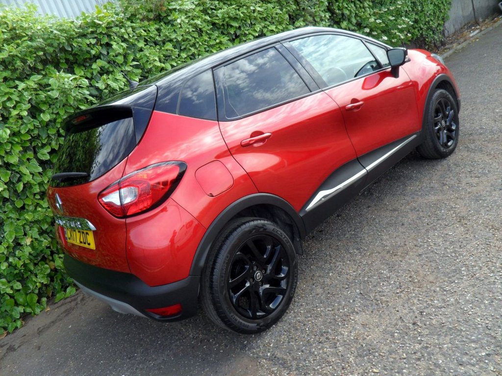 USED 2017 17 RENAULT CAPTUR 1.2 TCe ENERGY Signature Nav SUV 5dr Petrol Auto Euro 6 (s/s) (120 ps) Flame Red Gloss Black Wheels + Roof