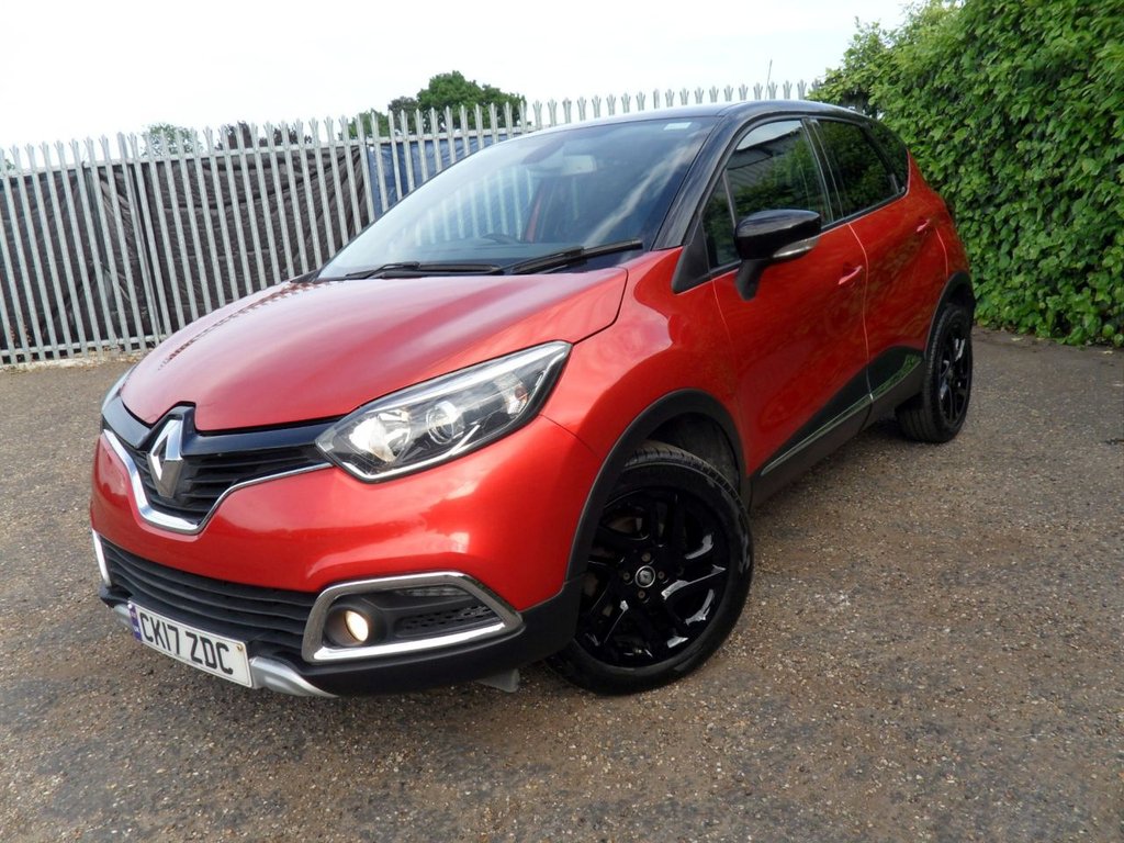 USED 2017 17 RENAULT CAPTUR 1.2 TCe ENERGY Signature Nav SUV 5dr Petrol Auto Euro 6 (s/s) (120 ps) Flame Red Gloss Black Wheels + Roof