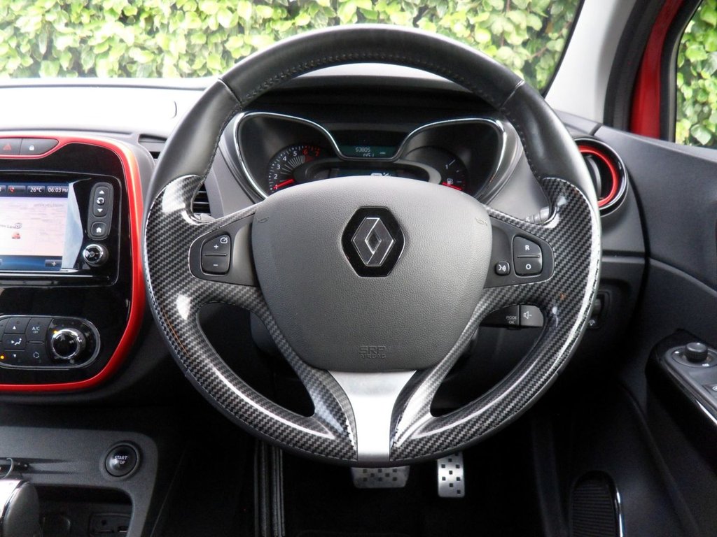 USED 2017 17 RENAULT CAPTUR 1.2 TCe ENERGY Signature Nav SUV 5dr Petrol Auto Euro 6 (s/s) (120 ps) Flame Red Gloss Black Wheels + Roof