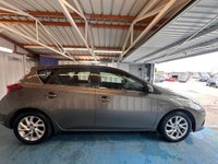 USED 2018 18 TOYOTA AURIS 1.8 VVT-h Icon Hatchback 5dr Petrol Hybrid CVT Euro 6 (s/s) (136 ps)+2 KEYS+1 OWNER FROM NEW+ALLOYS+FSH 7 STAMPS+PARK CONTROL+CLIMATE+AIRCON+USB+AUX+HPI CLEAR+VOSA HISTORY+ 2 KEYS+1 OWNER FROM NEW+ALLOYS+FSH 7 STAMPS+PARK CONTROL+CLIMATE+AIRCON+USB+AUX+HPI CLEAR