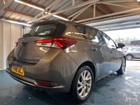 USED 2018 18 TOYOTA AURIS 1.8 VVT-h Icon Hatchback 5dr Petrol Hybrid CVT Euro 6 (s/s) (136 ps)+2 KEYS+1 OWNER FROM NEW+ALLOYS+FSH 7 STAMPS+PARK CONTROL+CLIMATE+AIRCON+USB+AUX+HPI CLEAR+VOSA HISTORY+ 2 KEYS+1 OWNER FROM NEW+ALLOYS+FSH 7 STAMPS+PARK CONTROL+CLIMATE+AIRCON+USB+AUX+HPI CLEAR