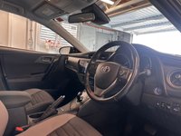 USED 2018 18 TOYOTA AURIS 1.8 VVT-h Icon Hatchback 5dr Petrol Hybrid CVT Euro 6 (s/s) (136 ps)+2 KEYS+1 OWNER FROM NEW+ALLOYS+FSH 7 STAMPS+PARK CONTROL+CLIMATE+AIRCON+USB+AUX+HPI CLEAR+VOSA HISTORY+ 2 KEYS+1 OWNER FROM NEW+ALLOYS+FSH 7 STAMPS+PARK CONTROL+CLIMATE+AIRCON+USB+AUX+HPI CLEAR