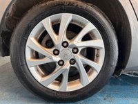 USED 2018 18 TOYOTA AURIS 1.8 VVT-h Icon Hatchback 5dr Petrol Hybrid CVT Euro 6 (s/s) (136 ps)+2 KEYS+1 OWNER FROM NEW+ALLOYS+FSH 7 STAMPS+PARK CONTROL+CLIMATE+AIRCON+USB+AUX+HPI CLEAR+VOSA HISTORY+ 2 KEYS+1 OWNER FROM NEW+ALLOYS+FSH 7 STAMPS+PARK CONTROL+CLIMATE+AIRCON+USB+AUX+HPI CLEAR