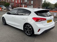 USED 2020 20 FORD FOCUS 1.0T EcoBoost ST-Line X Hatchback 5dr Petrol Manual Euro 6 (s/s) (125 ps) SUNROOF -- SAT NAV -- HEATED SEATS -- CRUISE -- 18in ALLOYS