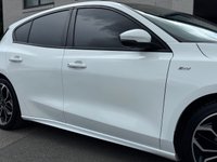 USED 2020 20 FORD FOCUS 1.0T EcoBoost ST-Line X Hatchback 5dr Petrol Manual Euro 6 (s/s) (125 ps) SUNROOF -- SAT NAV -- HEATED SEATS -- CRUISE -- 18in ALLOYS