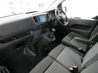 USED 2024 73 VAUXHALL VIVARO 2900 1.5 TURBO D 100 BHP PRO EDITION 6 DOOR  SAT NAV | AIR CON | CAMERA | 6 DOORS