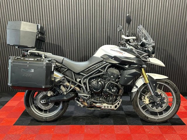 View our TRIUMPH TIGER 800