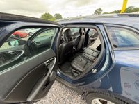 USED 2015 15 VOLVO V40 CROSS COUNTRY 2.0 D4 Lux Nav Hatchback 5dr Diesel Manual Euro 6 (s/s) (190 ps) 