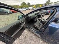 USED 2015 15 VOLVO V40 CROSS COUNTRY 2.0 D4 Lux Nav Hatchback 5dr Diesel Manual Euro 6 (s/s) (190 ps) 