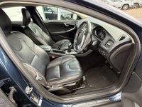 USED 2015 15 VOLVO V40 CROSS COUNTRY 2.0 D4 Lux Nav Hatchback 5dr Diesel Manual Euro 6 (s/s) (190 ps) 